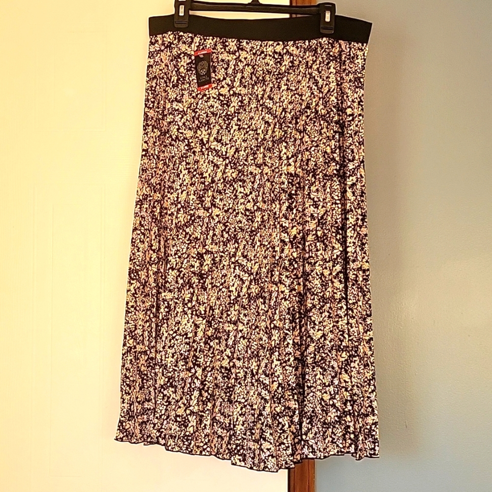 🆕️ Vince Camuto Women's Floral Skirt Size XL